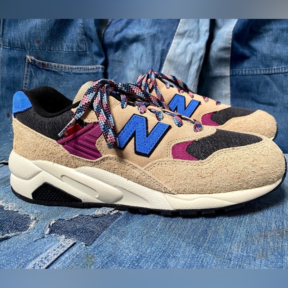 Levi’s x New Balance 580